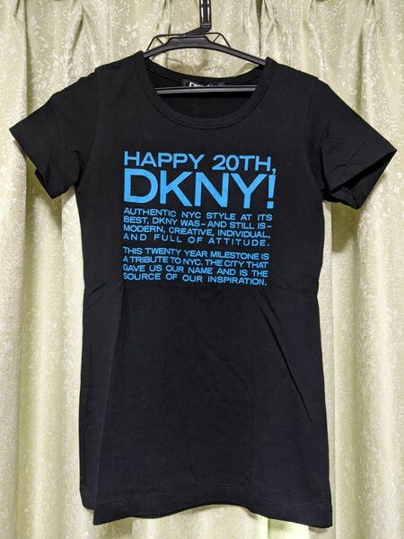 ダナキャランニューヨークDKNY　Tシャツ