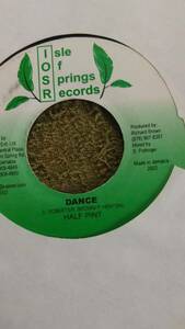 和みのMid Track Escape Riddim Dance Half Pint from Isle Of Springs Records