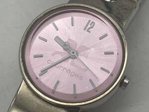 Courreges クレージュ　本物　人気ピンクフェイス　純正ブレスレット付　レディース腕時計　稼働品