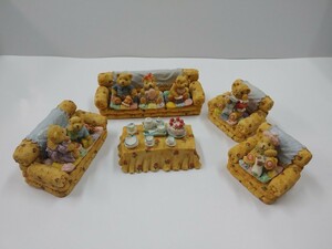 くま クマ ベア フィギュア ソファー テーブル ケーキ 置物 陶器 家族 赤ちゃん
