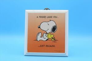 80's HALLMARK SNOOPY WALL PLAQUE/ Vintage Snoopy /A FRIEND LIKES YOU...JUST BECAUSE/ wooden ornament /174663921