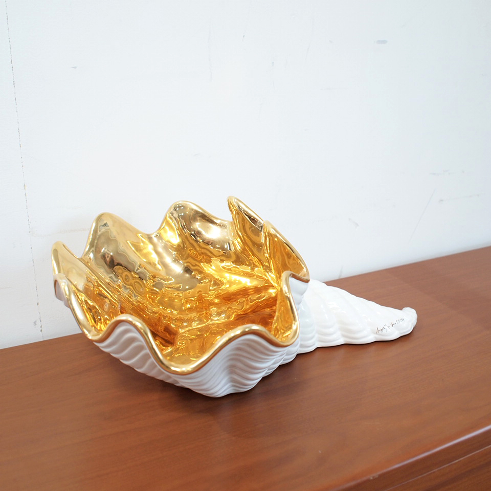 Modellzimmer-Ausstellungsstück Angela Rigoni / Angela Rigoni Made in Italy Vase / Blumenuntersatz Muschel Gold Handgefertigt Blattgold, Möbel, Innere, Interieur-Zubehör, Vase