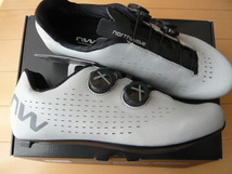 ★ NORTHWAVE ノースウェーブ RevolutionⅢ Revolution3 Revolution 3 size 42 UK 8.1/2 US 9.1/2 CM 27.0 カラー/SILVER_画像2