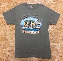 THE DUCK CO インポート古着 Tシャツ イラスト ドラム缶ボート 英字 プリント 丸首 半袖 カットソー 綿100% S グレー系 メンズ_画像1