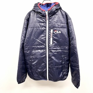 フィラ×ジョージア FILA×GEORGIA 中綿 ジップジャケット パーカー ロゴプリント 長袖 ポリ100% ネイビー×ピンク×ホワイト 紺 メンズ