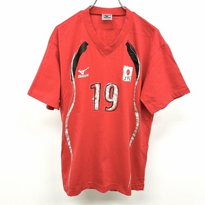 ミズノ MIZUNO Tシャツ バレー 日本代表 手書き風プリント 背番号19番 Vネック 半袖 綿100% L レッド系×シルバー×ブラック 赤 メンズ