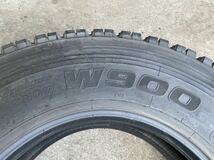 送料無料 トラック 大型 ダンプ 295/80R22.5 153/150J スタッドレス ブリヂストンW900 2013年製 BRIDGESTONE タイヤ 1本のみ_画像6