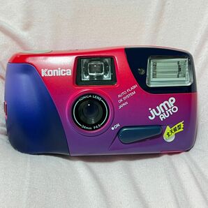 Konica コニカ フィルムカメラ 全天候型 auto date 35mm ウォータープルーフ スウェットカバーとストラップ付き