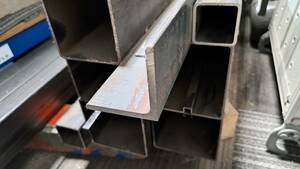 □スチール(鉄)黒皮鋼材、L アングル厚み3ミリ、20×20×3、長さ100ミリ単位、切売り販売2