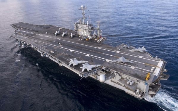 空母 ハリー･S･トルーマン USS アメリカ 海軍 航空母艦 ミリタリー 絵画風 壁紙ポスター ワイド版603×376mm はがせるシール式 005W2, ホビー, カルチャー, ミリタリー, その他