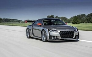 アウディ TT クラブスポーツターボ 2015年 グレー Audi 絵画風 壁紙ポスター 特大ワイド版921×576mm（はがせるシール式）001W1