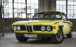 Art hand Auction BMW 3.0 CSL E9 クーペ ファーストバージョン 1971年 絵画風 壁紙ポスター 特大ワイド版 921×576mm はがせるシール式 001W1, 自動車関連グッズ, 自動車メーカー別, BMW