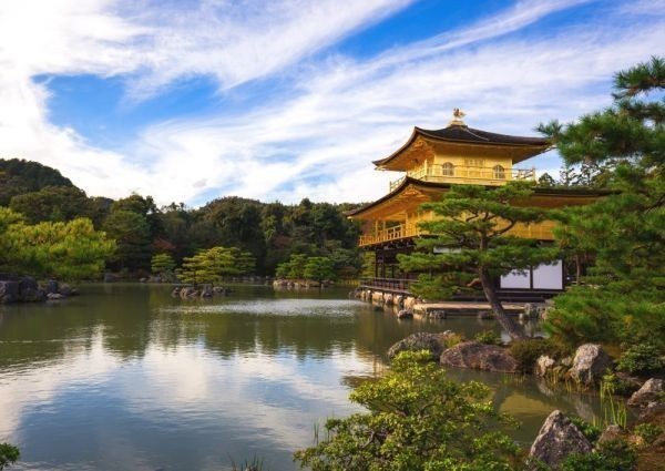 Kinkakuji-Tempel und Kagami-See Muromachi-Zeit Kitayama-Kultur Yoshimitsu Ashikaga Malstil Tapetenposter Extra große A1-Version 830 x 585 mm (abziehbarer Aufklebertyp) 005A1, Drucksache, Poster, Andere