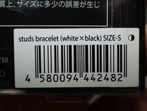 新品 送料無料 正規品 BANDEL Sサイズ バンデル スタッズブレスレット ホワイト ブラック 白　黒 シリコン ブレス パワーバランス_画像5