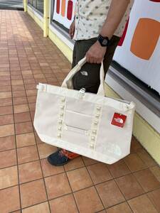 Северная поверхность BC Gear Tote L North Face Bc Gear Tote L VW Vintage White NM81463 Цена 14000 иен 48 неиспользованная новая статья