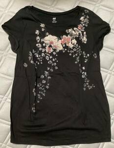 H＆M 　 Lサイズ　マタニティTシャツ　　黒　花柄　綿100%