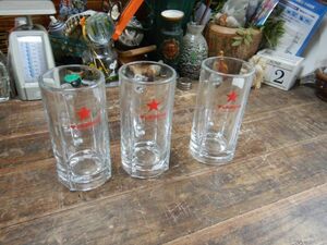 サッポロ　赤星　旧ビールジョッキ　500ml 三つセット　sapporo ガラス　ビールグラス　BEER 昭和レトロ　日本製 made in japan 人気の高い