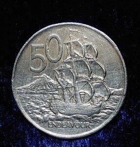 アンティークコイン【旧50セント大型硬貨】1976年製 帆船 エンデバー号 エリザベス２世女王 海外古銭 ニュージーランドのコイン