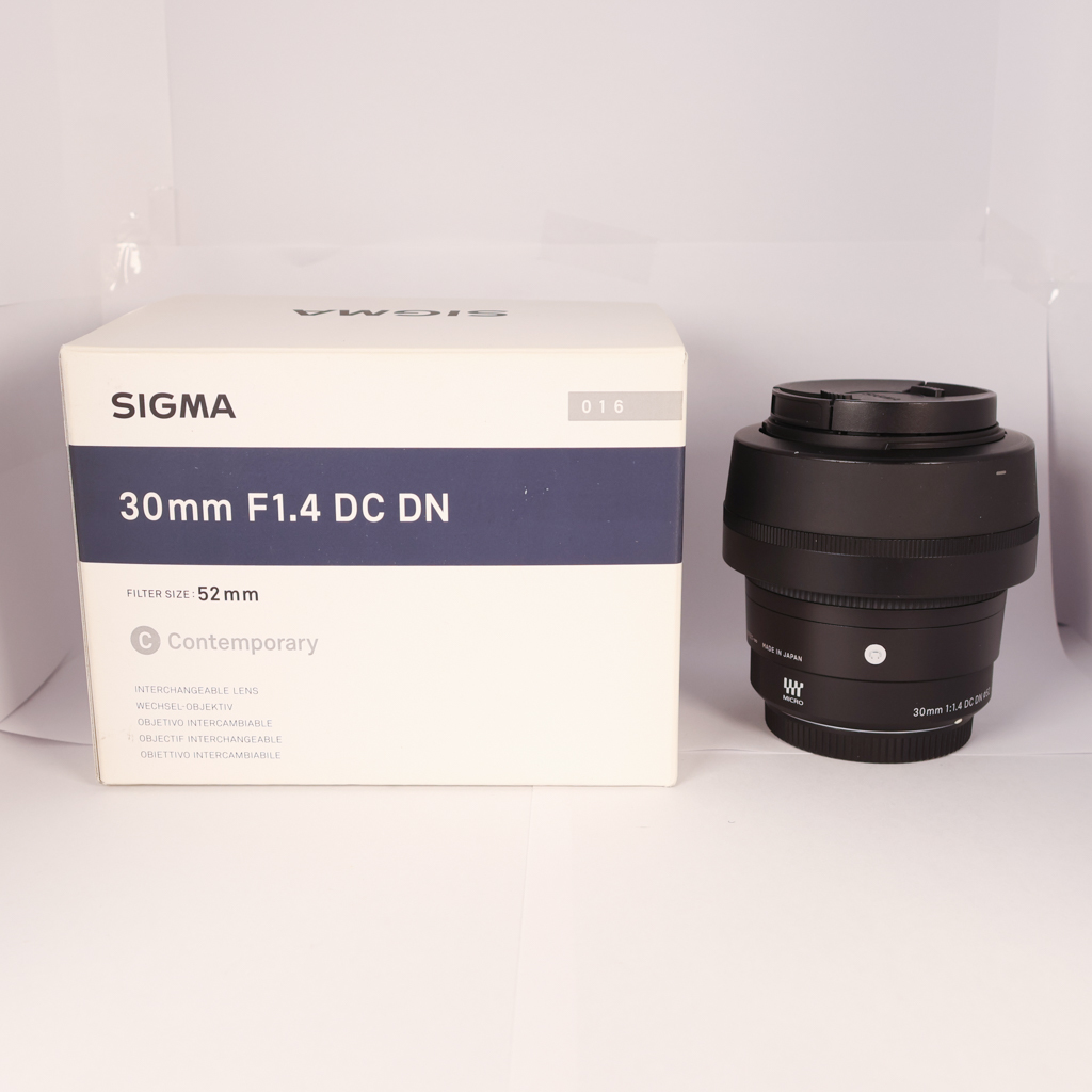 SIGMA 単焦点大口径標準レンズ Contemporary 30mm F1.4 DC DN ソニーEマウ 良品) 