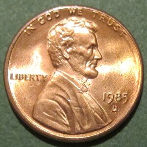 （C-36)リンカーン１セント銅貨　1985年　D　レッドトーン　②