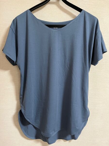 レディースユニクロ半袖TシャツSサイズ