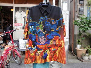 数回使用のみ！DC COMICS（ディーシーコミックス）　スーパーマン、バットマン、フラッシュなどのプリント半袖シャツ　サイズXL