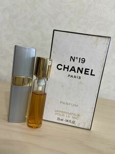 シャネル No19 香水 パルファム 7.5ml CHANEL No19 PARFUM 残量たっぷり　19番　アトマイザー　ミニ香水 定形外発送は220円 持ち運びサイズ