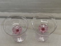 ●Leag？ ピンクガラス パフェグラス アイスカップ 2客 カクテルグラス ガラス工芸 捻じりステム スパイラルステム　気泡有●_画像6