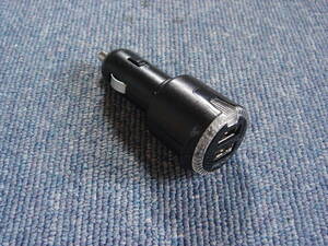  used USB2 port car charger { black } cigar socket MOQT Tama electron industry USB junk treatment 