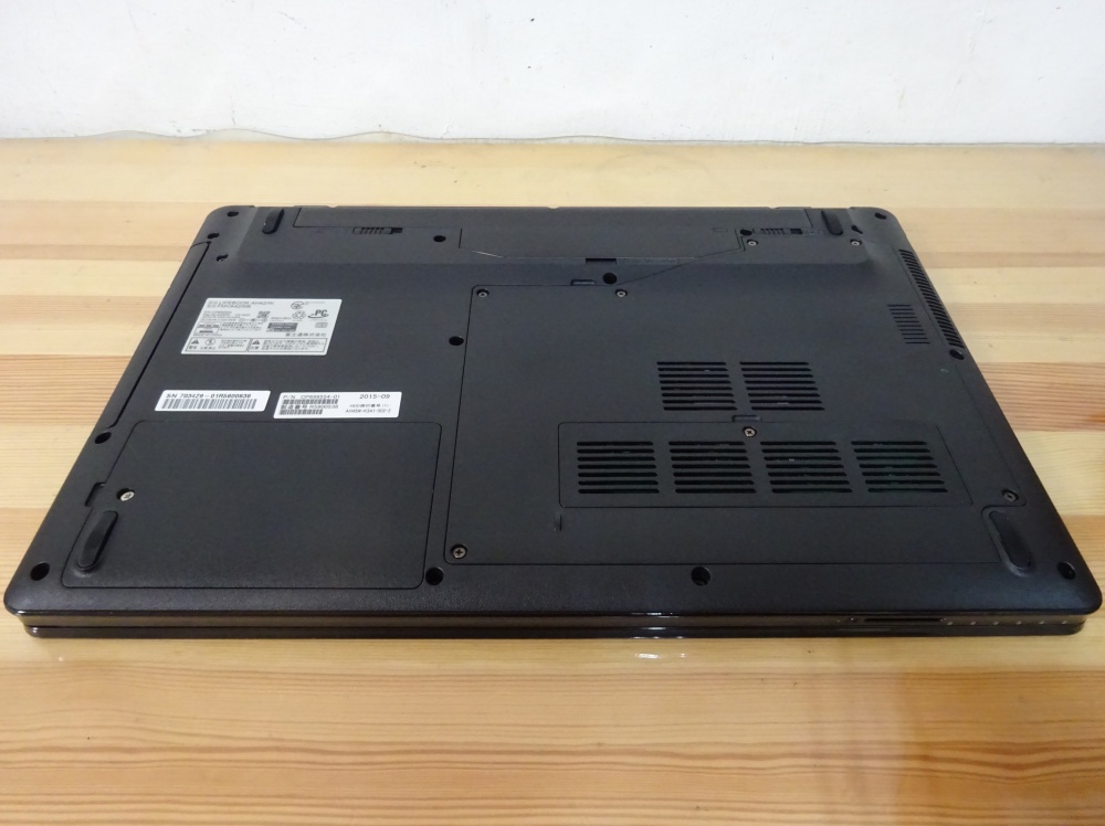 富士通ノートパソコンLIFEBOOK AH42/W/Cele 3205U 1.5GHz/4GB/750GB