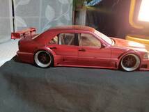 1/24スケール・メルセデスベンツ・ＡＭＧ・Ｃ－クラス・ＤＴＭ９４・４ドア・完成品・箱つき_画像4