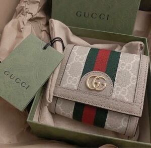 GUCCI グッチ GG カードケース ウォレット 財布 二つ折り ベージュ＆ホワイト