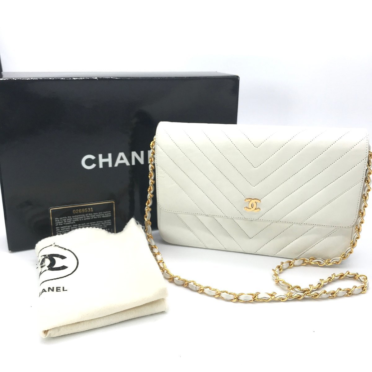 ヤフオク! -「シャネルバッグvステッチ」(シャネル) (し)の落札相場