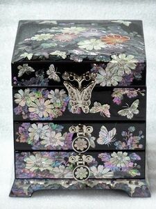 ◇■韓国　伝統工芸■最高級螺鈿３段小物箱■花と蝶■豪華！■◇