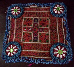 アンティーク　刺繍布　(62)　アフガニスタン　民族　装飾品　ハンドメイド