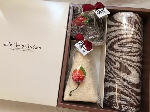 ケーキタオル3枚セット　Ｌe Ｐatissier 【送料380円＋包装材65円込み】