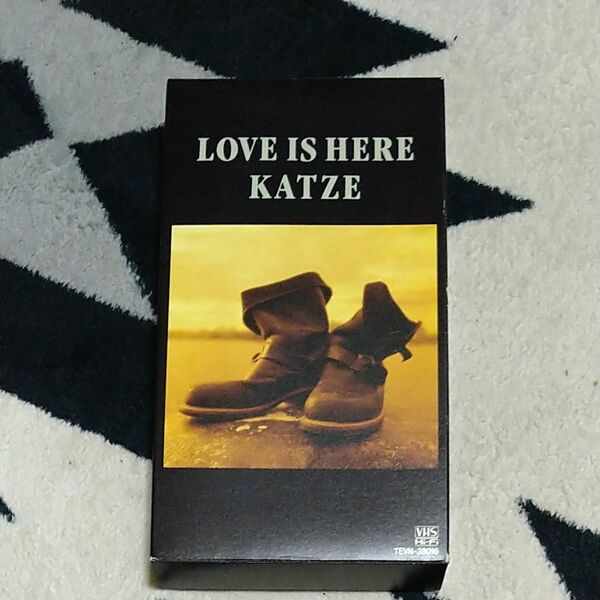 KATZE LOVE IS HERE VHS ビデオテープ