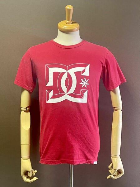 DC Shoes ・T - Shirt. Size S