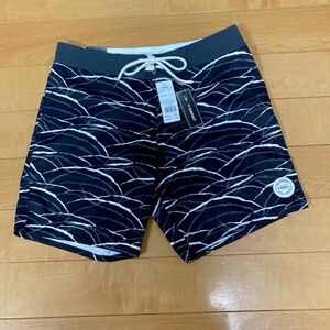 新品未使用　オニール　ONEILL メンズ　サーフパンツ　水着