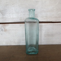イギリス ヴィンテージ雑貨 ガラスボトル メディシンボトル 薬品瓶 ブルーガラス ドライフラワー 一輪挿し 英国 glass 1820sb_画像5