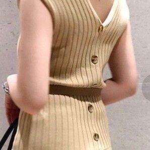 スナイデル SNIDEL バックボタンニットプルオーバー ベージュ