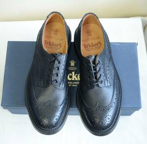 未使用 英国製トリッカーズ scotch grain derby ウィングチップ 黒レザー靴 UK 8