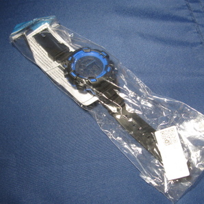 【新品】デジタル腕時計 青色 子供用に最適です。大人でも使用できます。説明書付き 送料無料の画像3