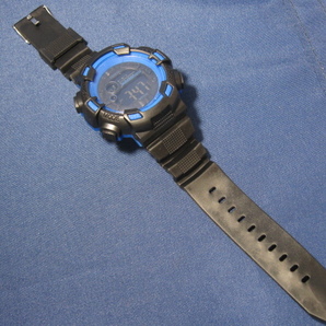 【新品】デジタル腕時計 青色 子供用に最適です。大人でも使用できます。説明書付き 送料無料の画像2