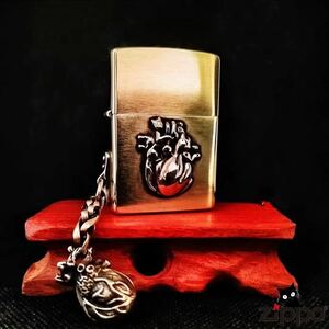 新品 立体感を備えた ZIPPO ジッポー オイルライター 心臓　重量感 真鍮製 未使用