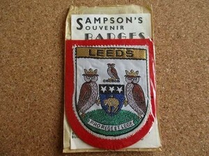 60s 台紙付・SIMPSONS SOUVENIR BADGE『LEEDS』リーズ イングランド梟 観光地ビンテージ 刺繍 ワッペン パッチ /Voyager 旅行 観光 土産