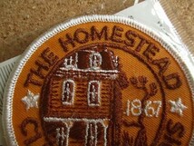 70s THE HOMESTEAD CLINTON ILLINOIS ホームステッド 刺繍ビンテージワッペン / リゾート ゴルフ USA アメリカ 旅行 voyager パッチ_画像3