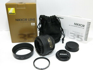 【 美品 】Nikon AF-S DX 35mm F1.8G レンズ HB-46純正フード 純正ポーチ フィルター 元箱付 ニコン [管NI754]