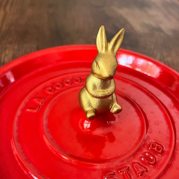 うさぎノブ STAUB ピコ・ココットラウンド用