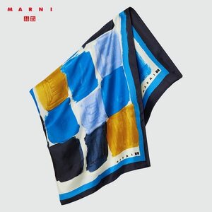 MARNI ☆ マルニ UNIQLO ☆ ユニクロ コラボ 限定 未使用 シルク フロシキ スカーフ 絹 100％ ブルー 70 × 70 カバー